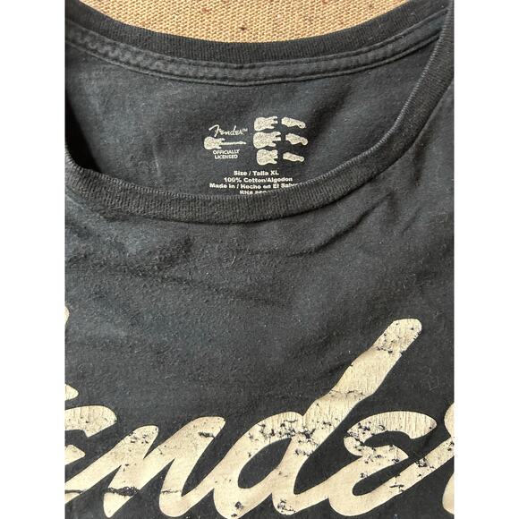 Fender Guitars Black Graphic T-Shirt XL – Red, White & Blue Guitars - Picture 2 of 4